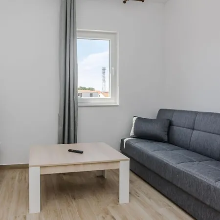 Budimir 3 By Interhome Vir