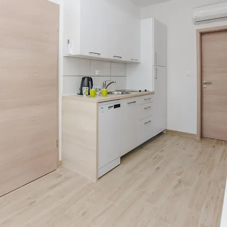 Budimir 3 By Interhome Apartman Vir